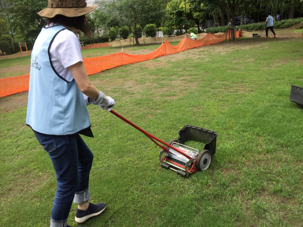 芝刈り雑草 補植段取り 21 05 23 育てる芝生 イクシバ プロジェクト