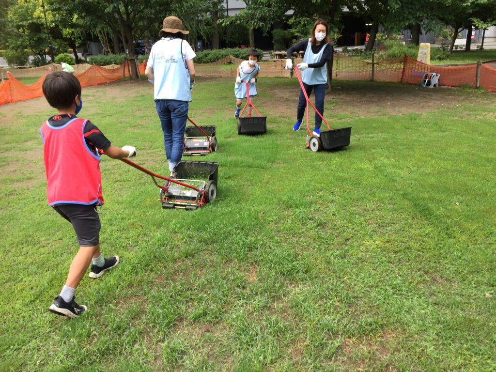 芝刈り雑草 補植段取り 21 05 23 育てる芝生 イクシバ プロジェクト